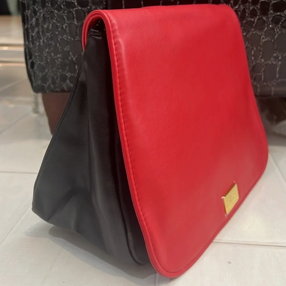 FENDI COSMETIC BAG W FREE PURSE CHAIN - Picture 2 of 9